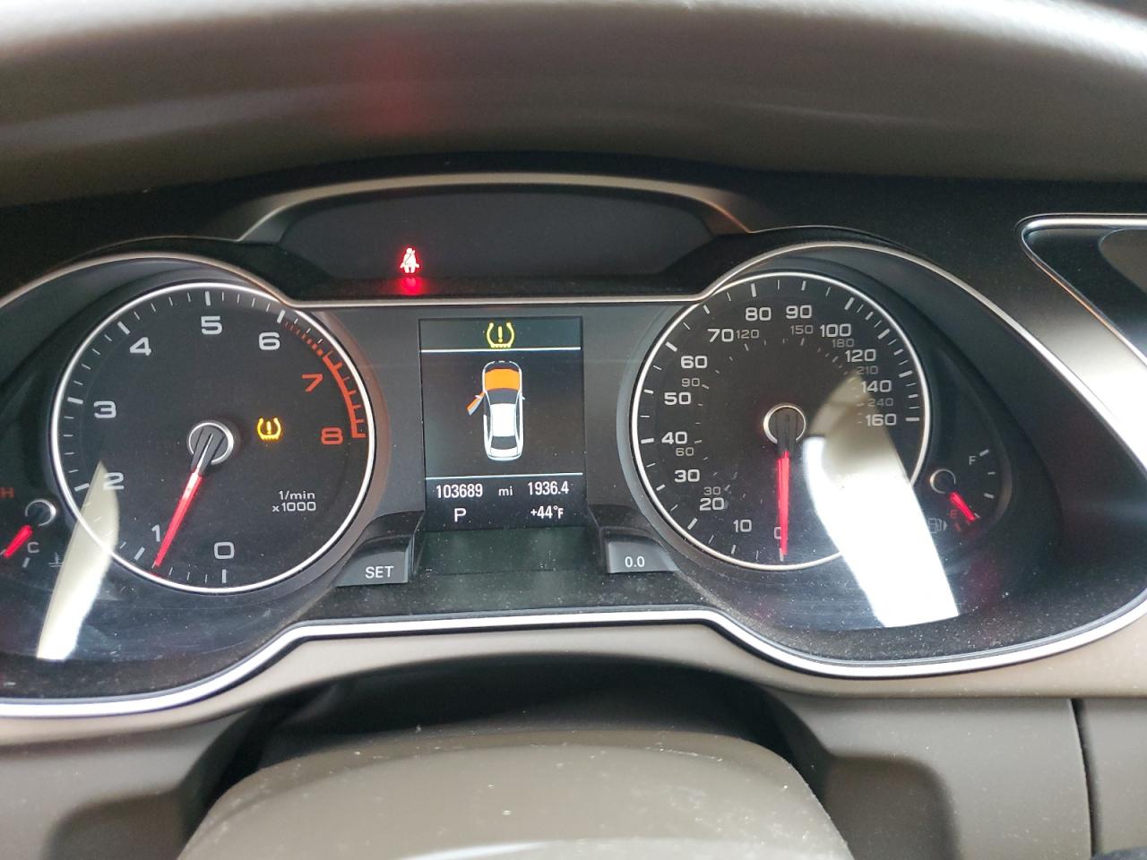 2013 Audi A4 Premium Plus VIN: WAUFFAFL7DA069569 Lot: 90657835