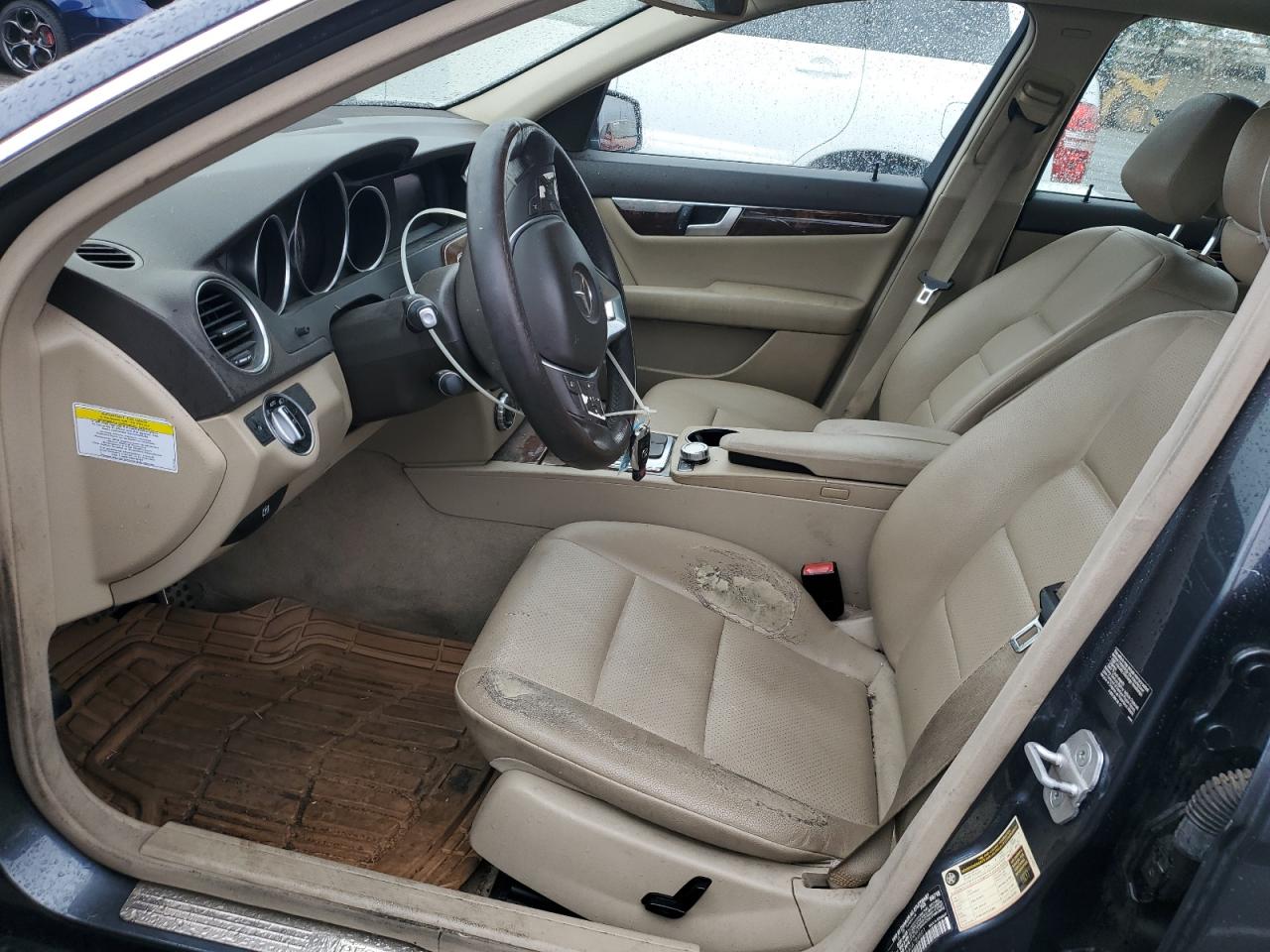 2013 Mercedes-Benz C 250 VIN: WDDGF4HB9DA784601 Lot: 92300655