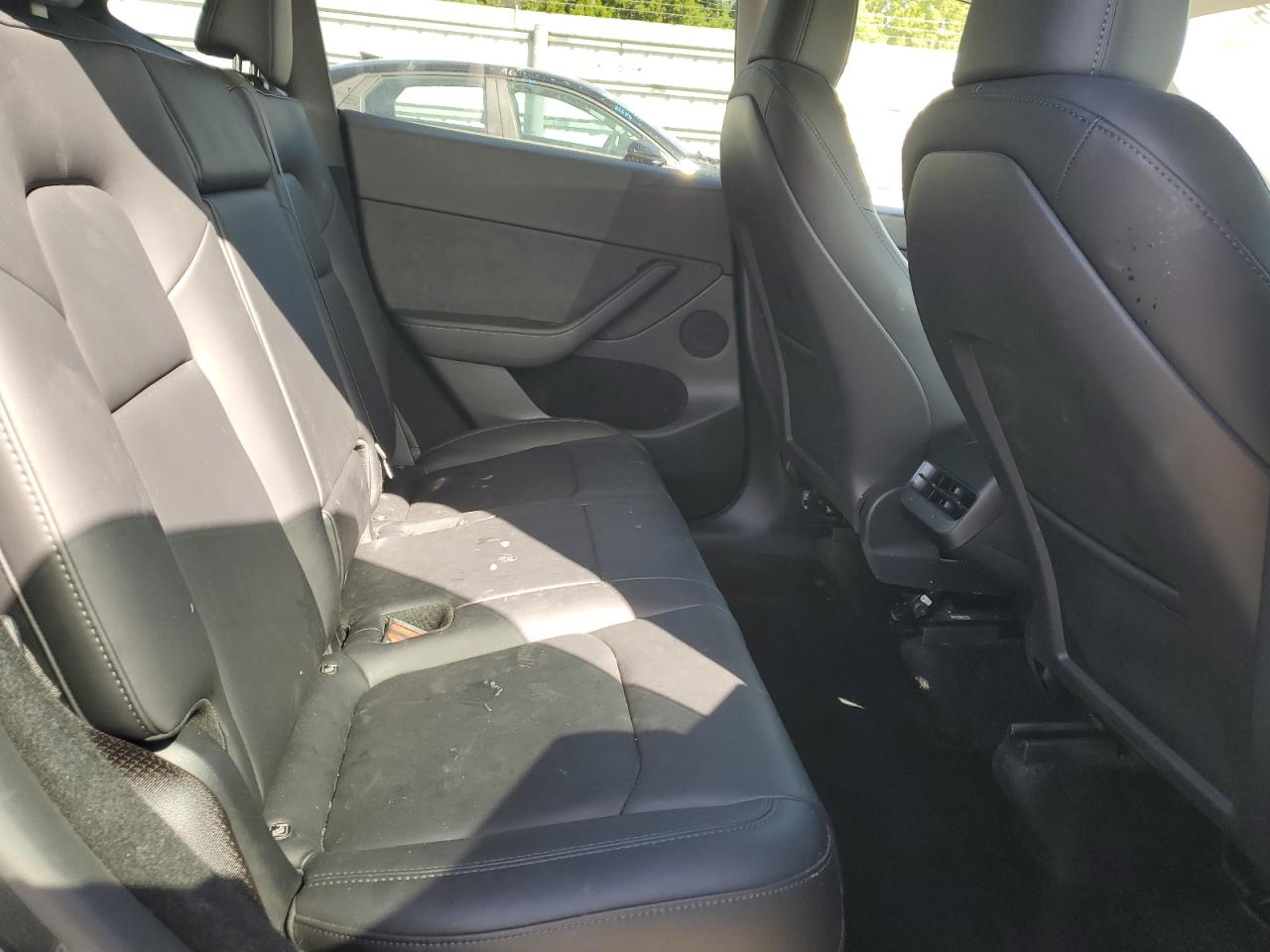 2024 Tesla Model Y VIN: 7SAYGDED3RF036722 Lot: 91325885