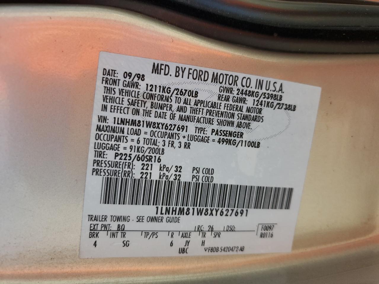 1999 Lincoln Town Car Executive VIN: 1LNHM81W8XY627691 Lot: 92886945