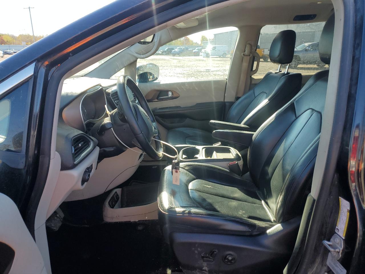 2017 Chrysler Pacifica Touring L VIN: 2C4RC1BG4HR590980 Lot: 91035265