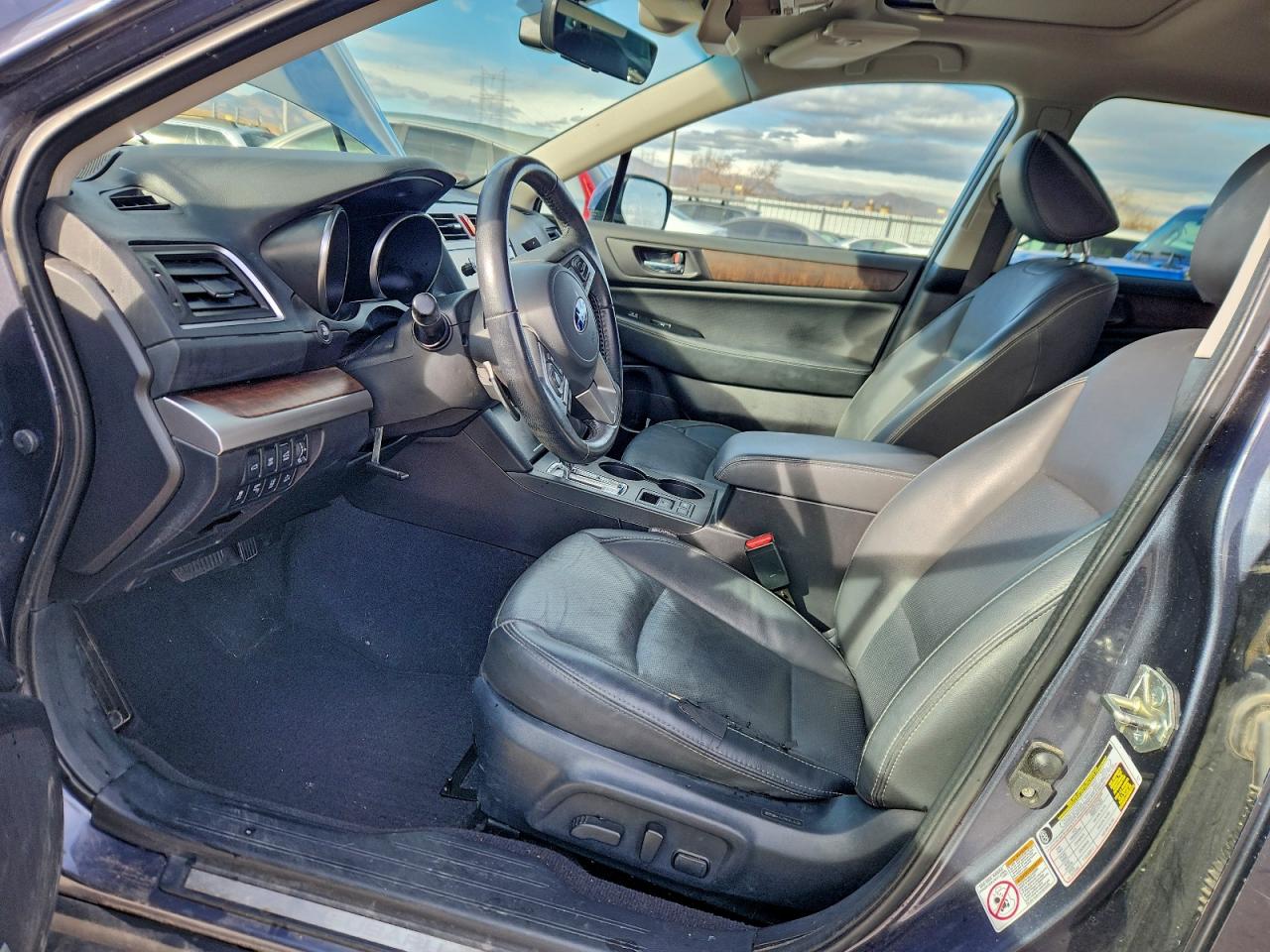 2017 Subaru Outback 2.5I Limited VIN: 4S4BSANC0H3216447 Lot: 93990895