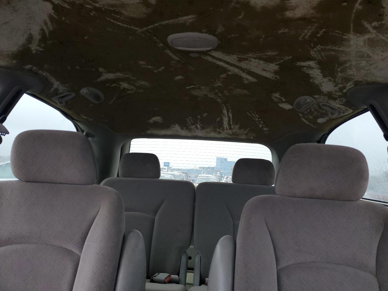 2003 Chrysler Town & Country Lx VIN: 2C4GP44L63R157466 Lot: 92995665