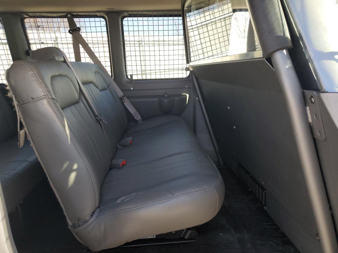 2018 Chevrolet Express G3500 Ls VIN: 1GAZGNFG0J1324297 Lot: 92298745