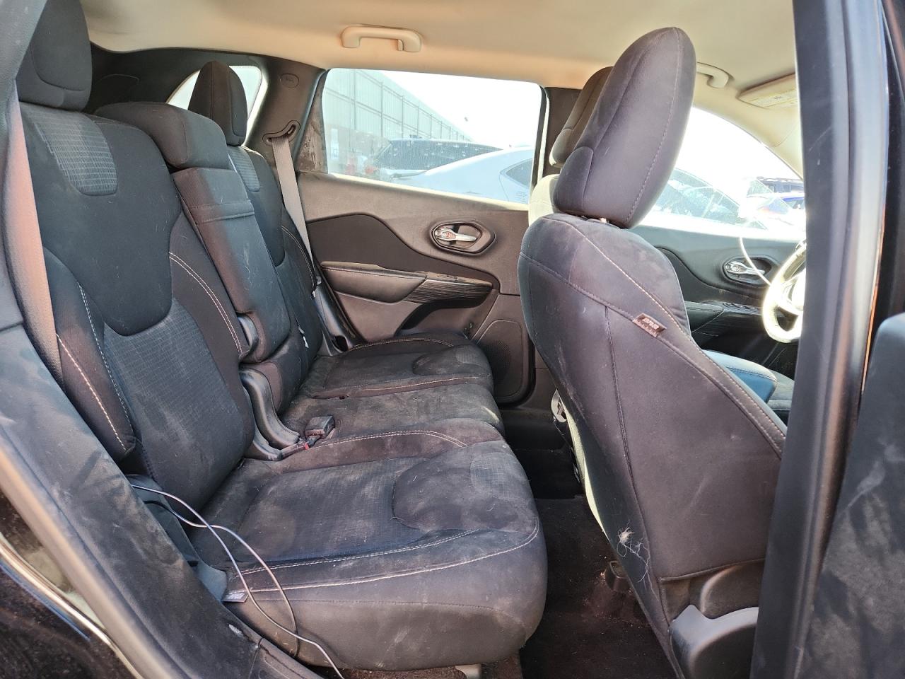 2017 Jeep Cherokee Latitude VIN: 1C4PJLCB1HW548852 Lot: 91798825