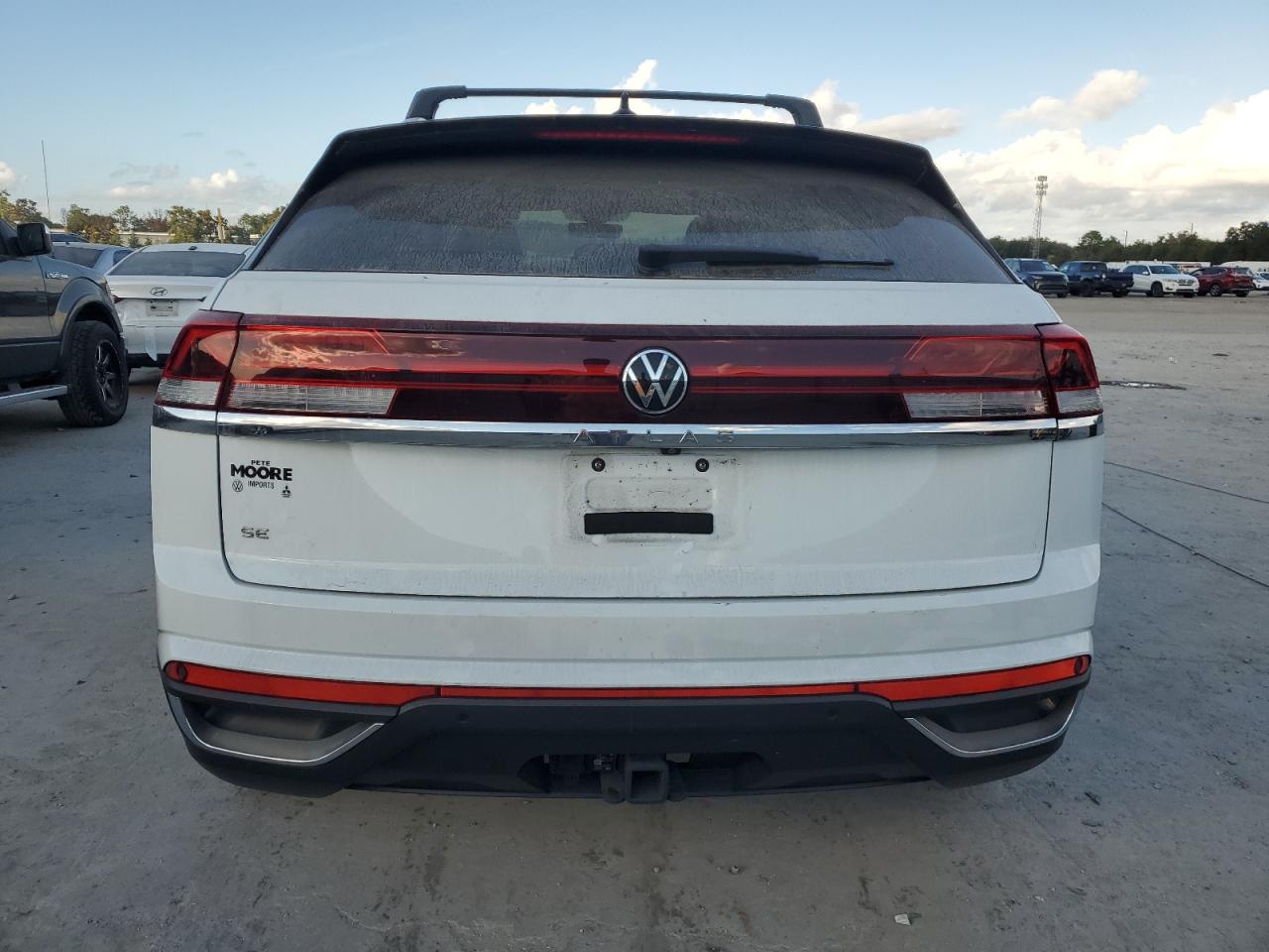 2024 Volkswagen Atlas Cross Sport Se VIN: 1V2JE2CA3RC241132 Lot: 93376685