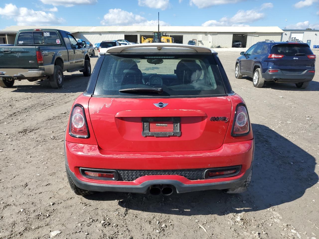 2011 Mini Cooper S VIN: WMWSV3C57BTY23011 Lot: 90834185
