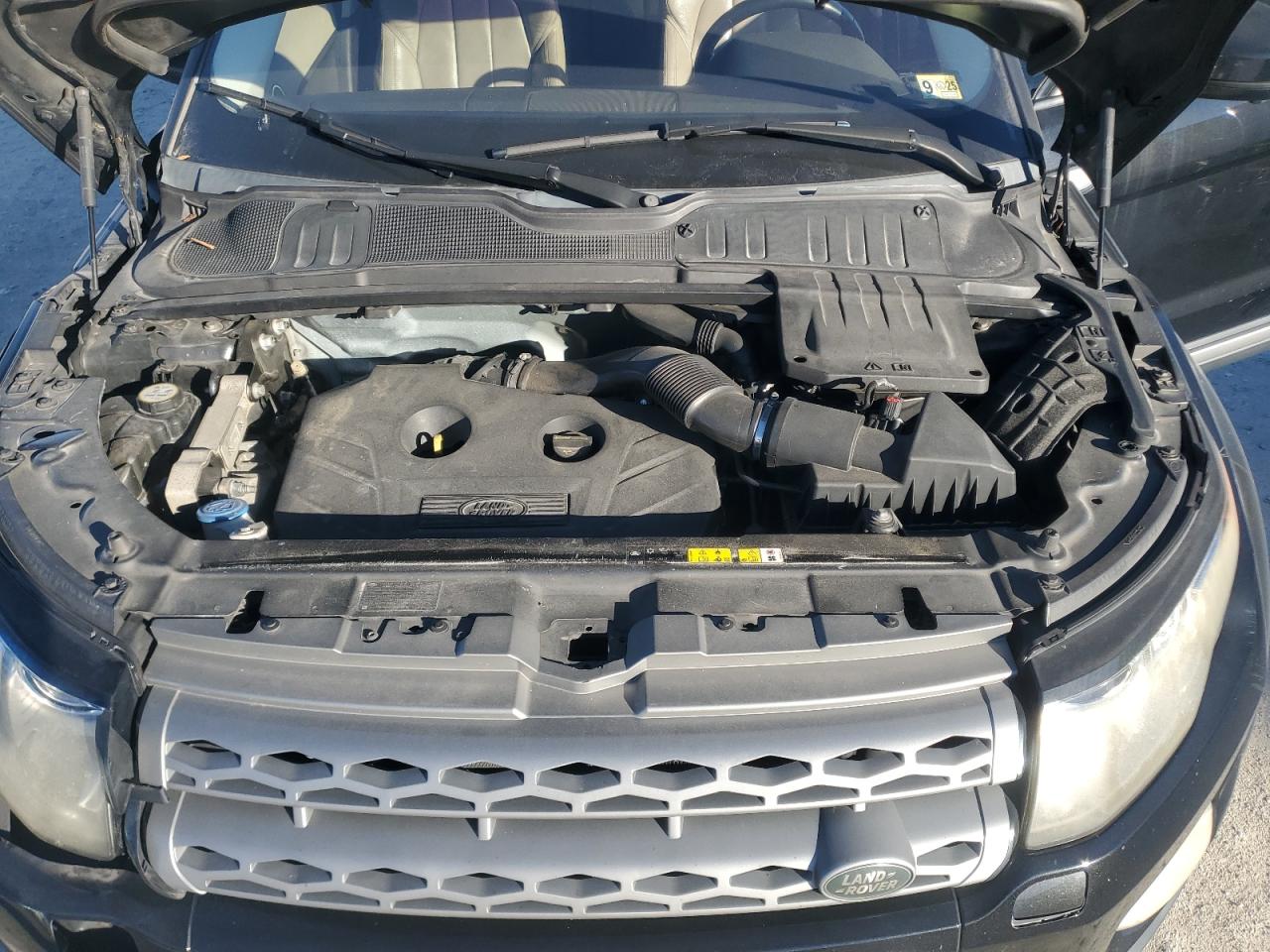 2015 Land Rover Range Rover Evoque Pure Premium VIN: SALVR2BG8FH982817 Lot: 91366565