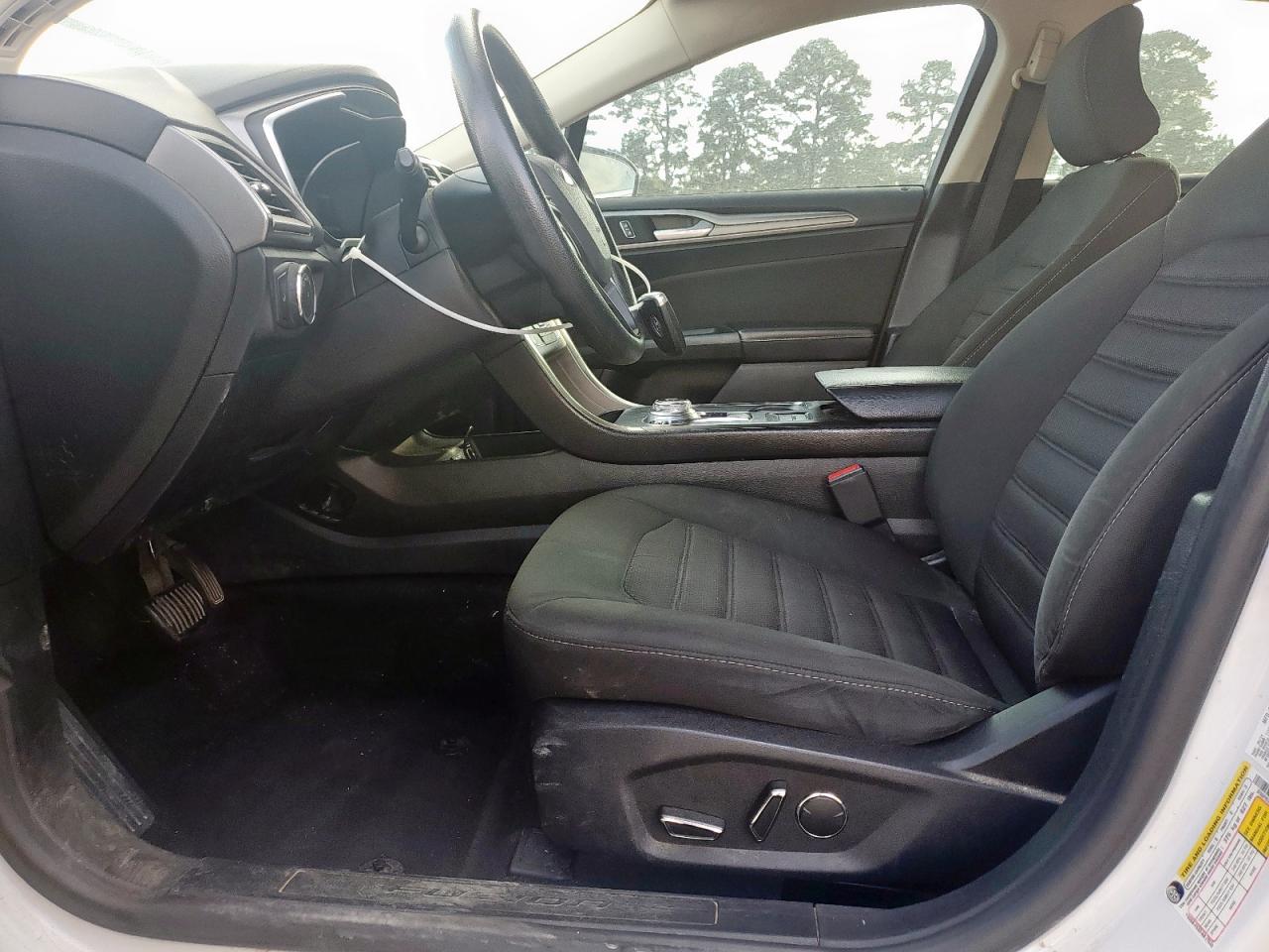 2019 Ford Fusion Se VIN: 3FA6P0LU7KR235217 Lot: 93661505