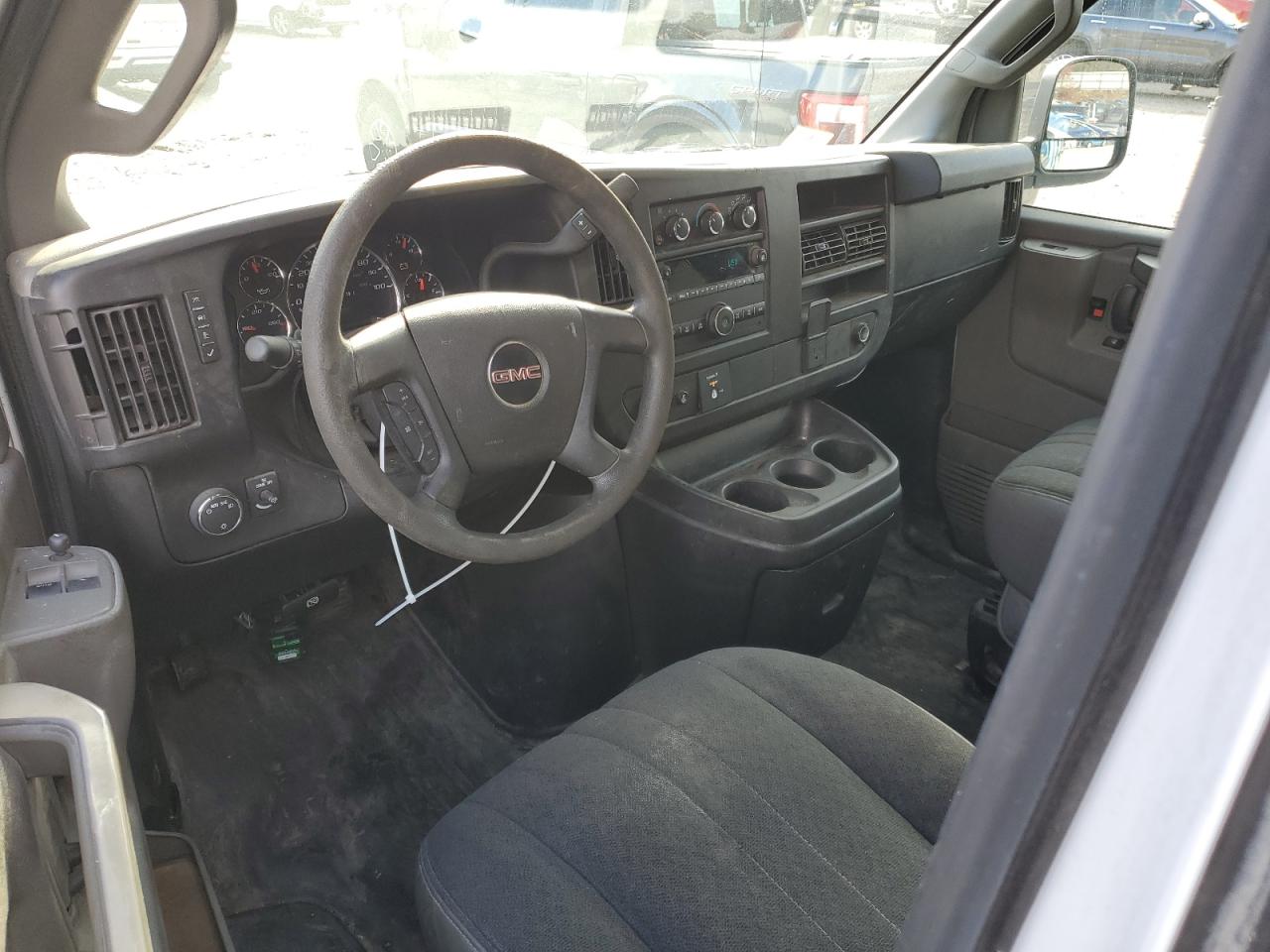 2021 GMC Savana G2500 Delivery Van VIN: 1GTW7AF73M1246735 Lot: 92035705