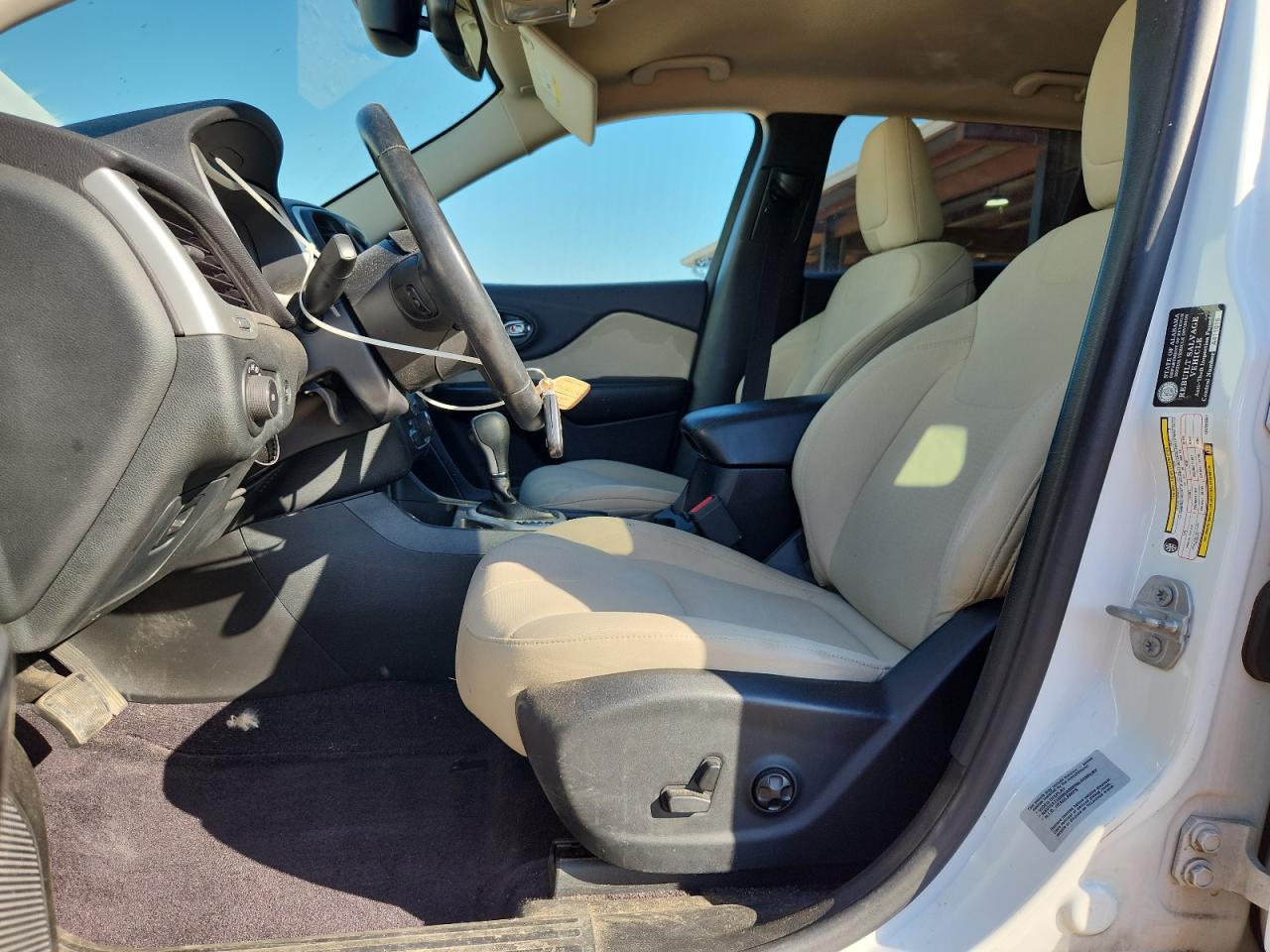 2016 Jeep Cherokee Latitude VIN: 1C4PJLCB6GW355997 Lot: 91375195