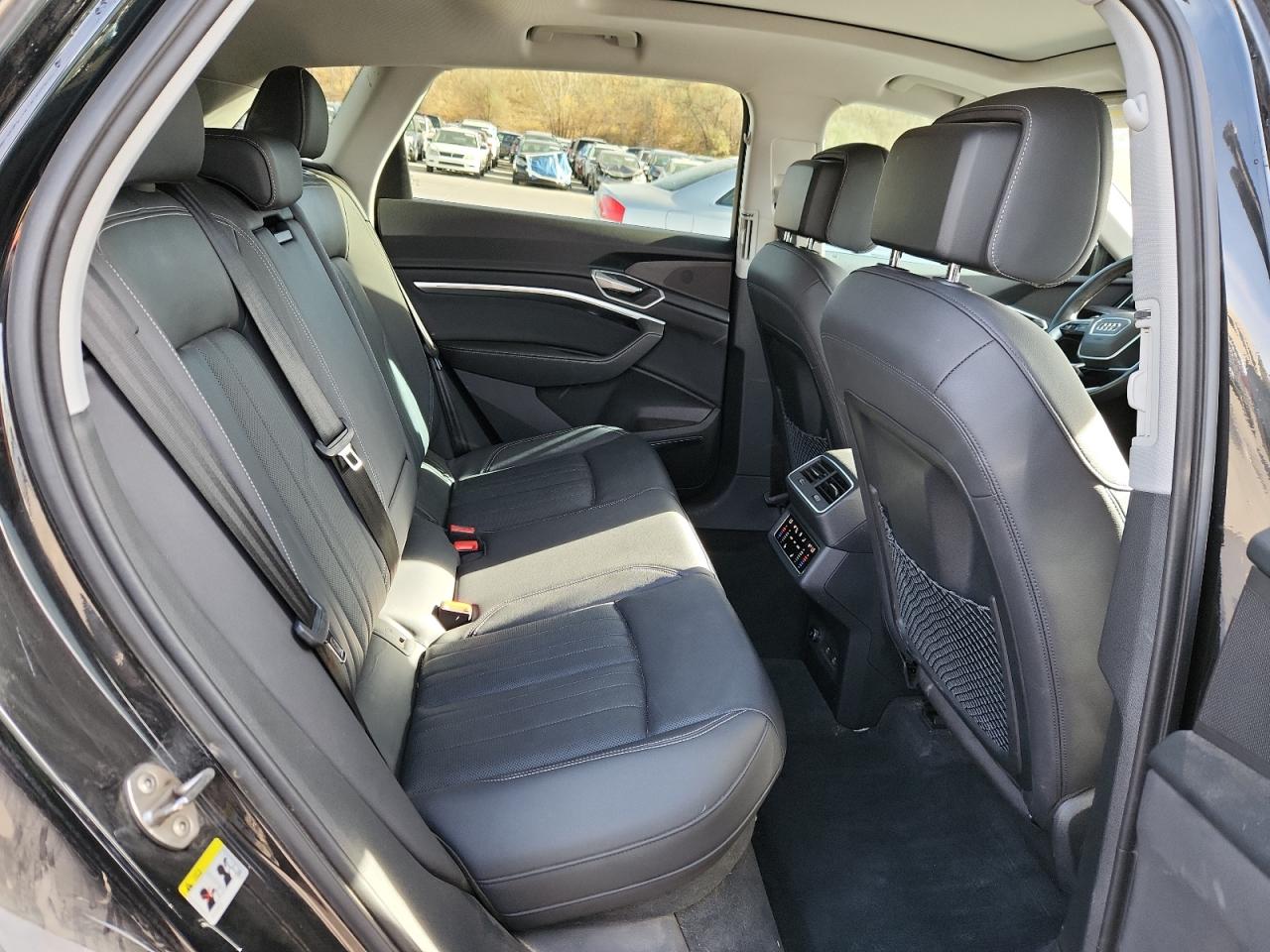 2022 Audi E-Tron Premium Plus VIN: WA1LAAGE6NB011026 Lot: 91427445