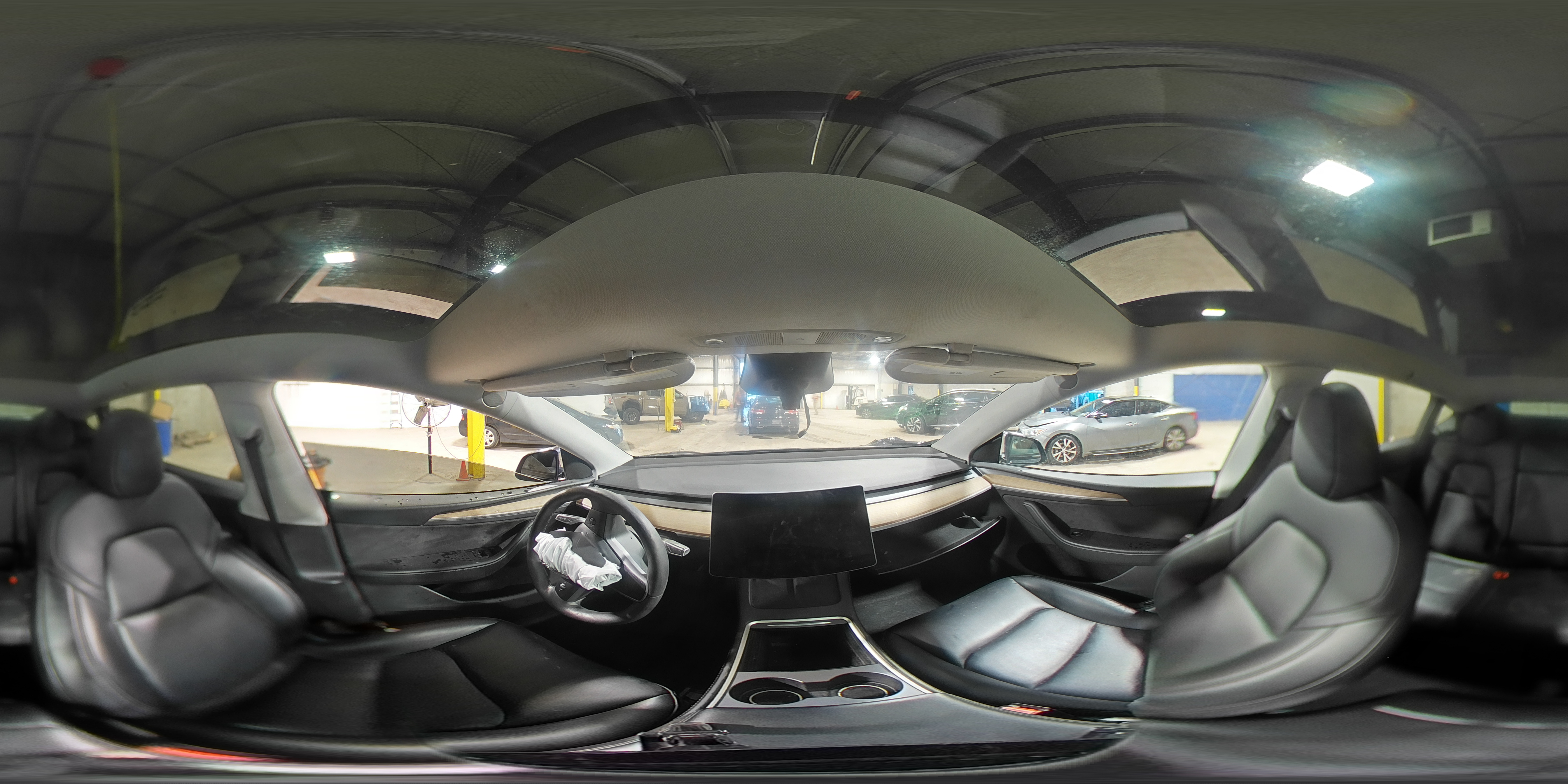 2024 Tesla Model Y VIN: 7SAYGDEE2RA302804 Lot: 93415145