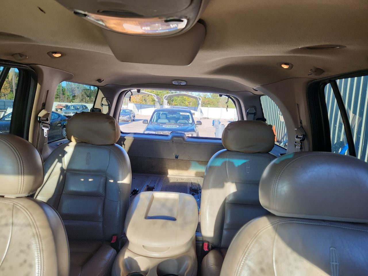 1999 Lincoln Navigator VIN: 5LMRU27L2XLJ10492 Lot: 91292395