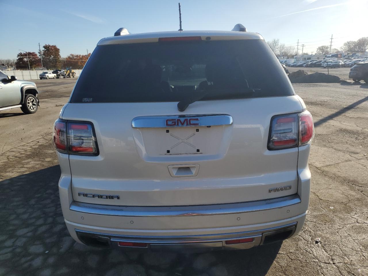 2014 GMC Acadia Denali VIN: 1GKKVTKD2EJ331597 Lot: 92616035