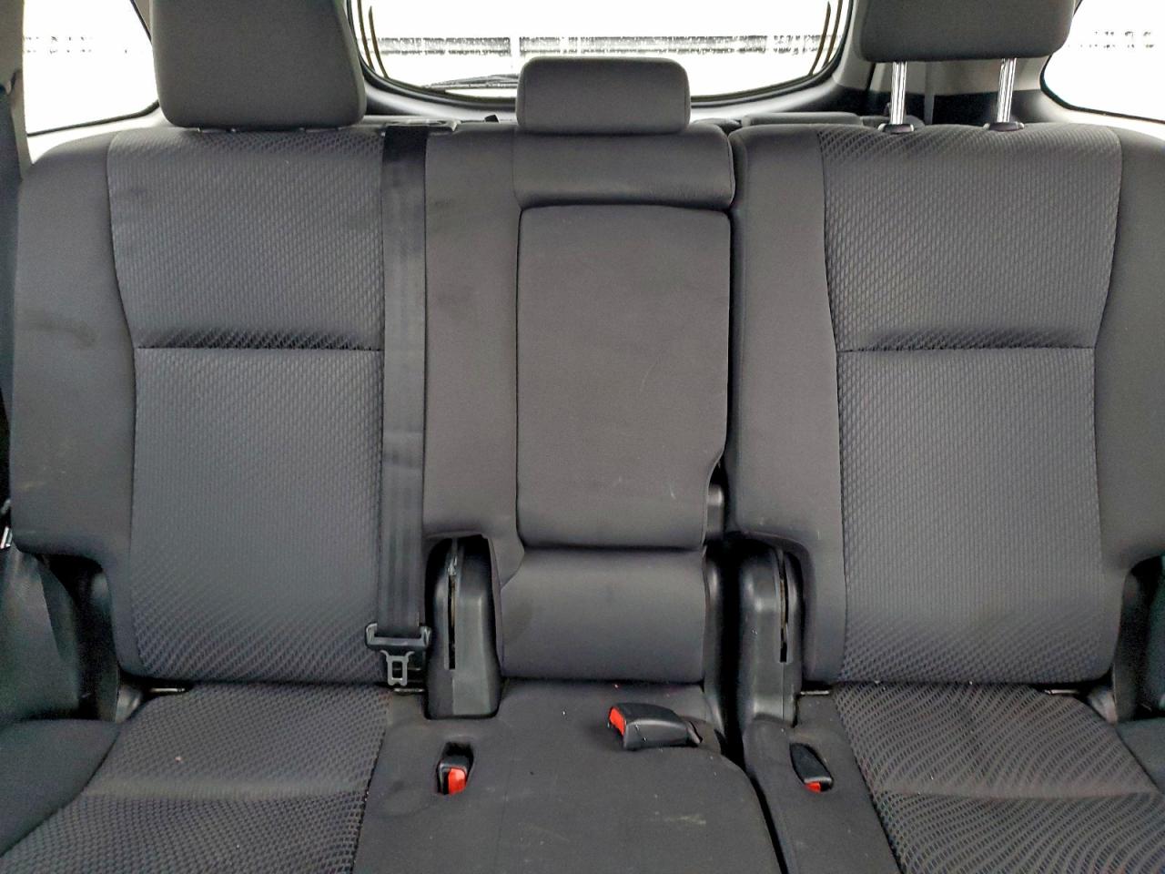 2019 Toyota Highlander Le VIN: 5TDBZRFHXKS726061 Lot: 94275365