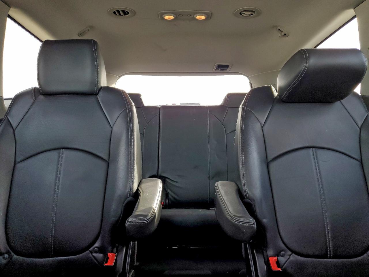 2016 Chevrolet Traverse Lt VIN: 1GNKVHKD0GJ323811 Lot: 94402705