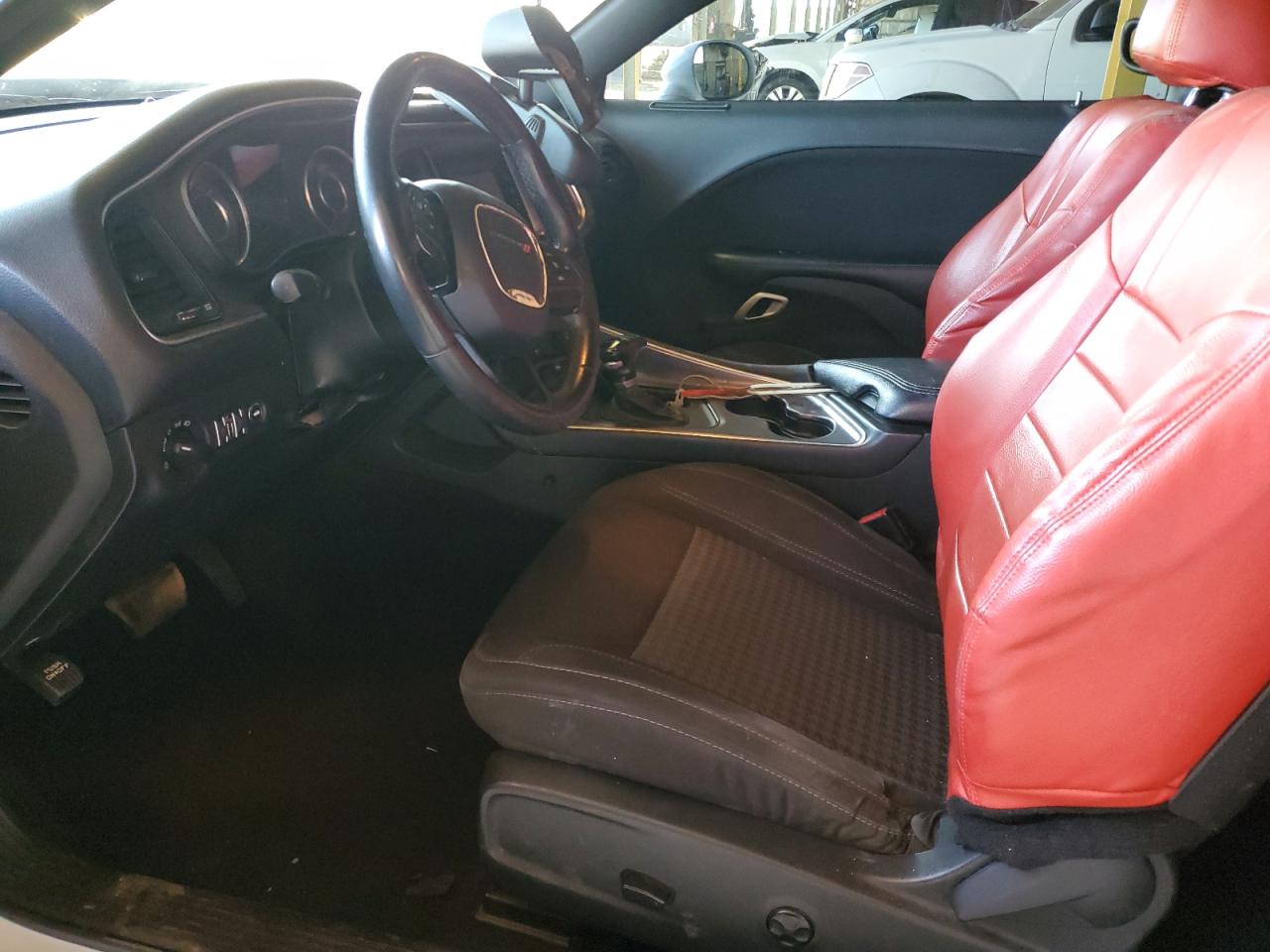 2015 Dodge Challenger Sxt VIN: 2C3CDZAG6FH821470 Lot: 92068875