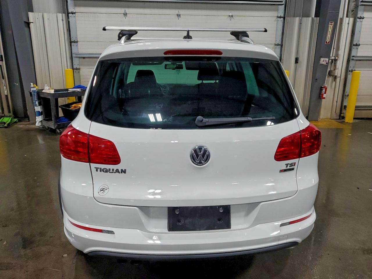 2017 Volkswagen Tiguan Sport VIN: WVGUV7AX9HK036594 Lot: 93957545