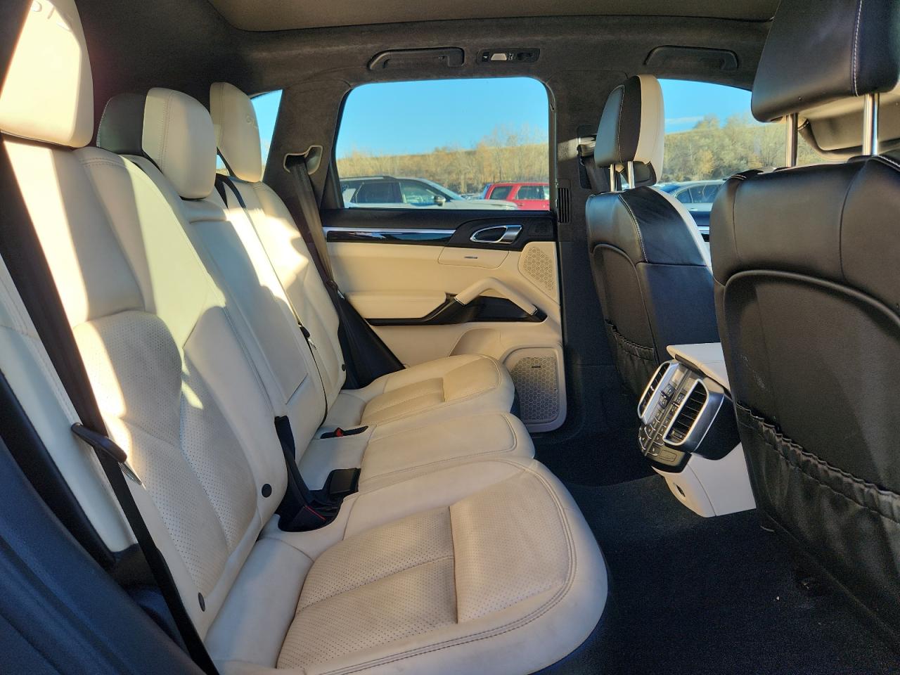 2017 Porsche Cayenne Gts VIN: WP1AD2A22HLA83167 Lot: 92231845