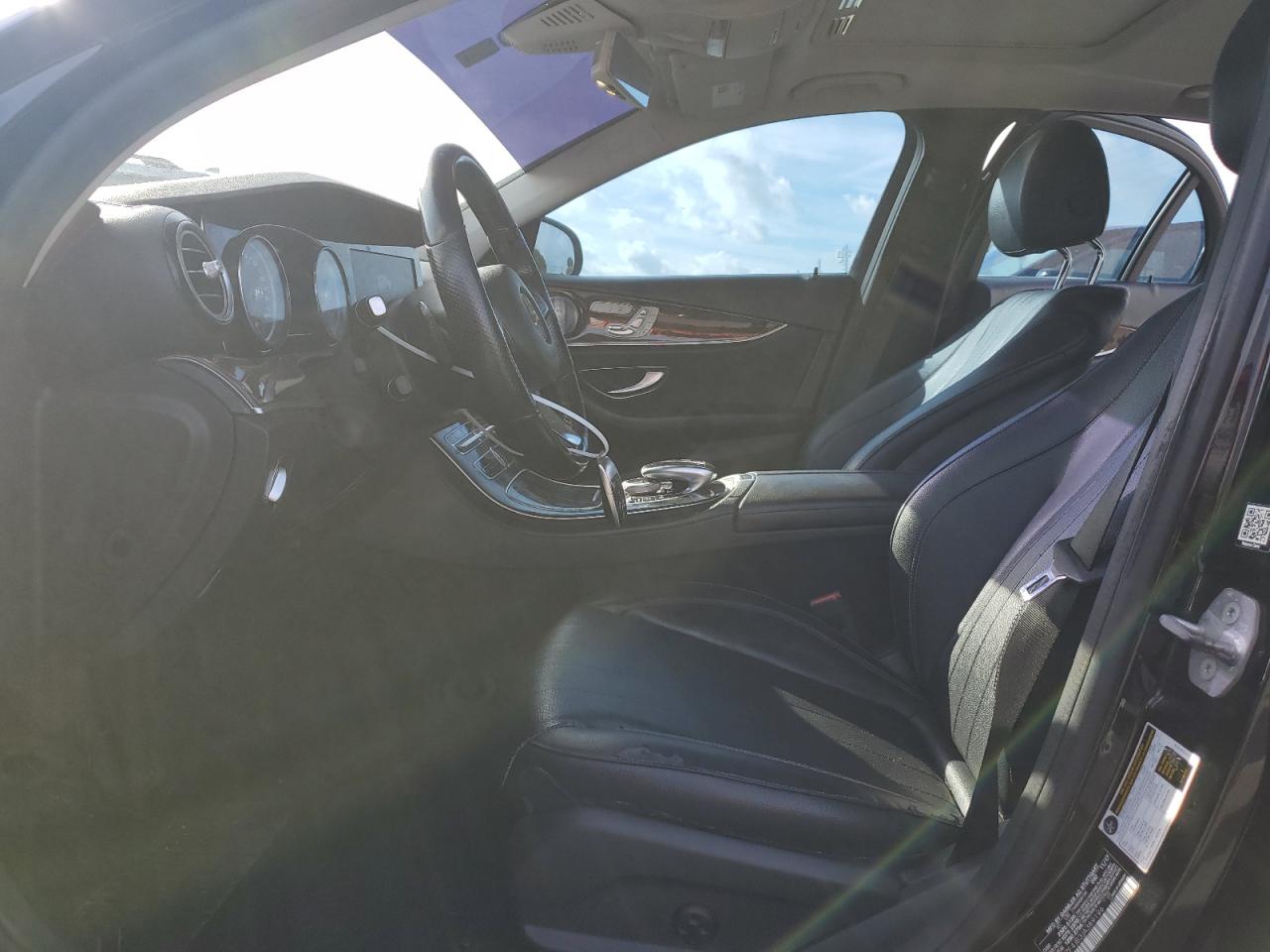 2018 Mercedes-Benz E 300 VIN: WDDZF4JB3JA389196 Lot: 92171575