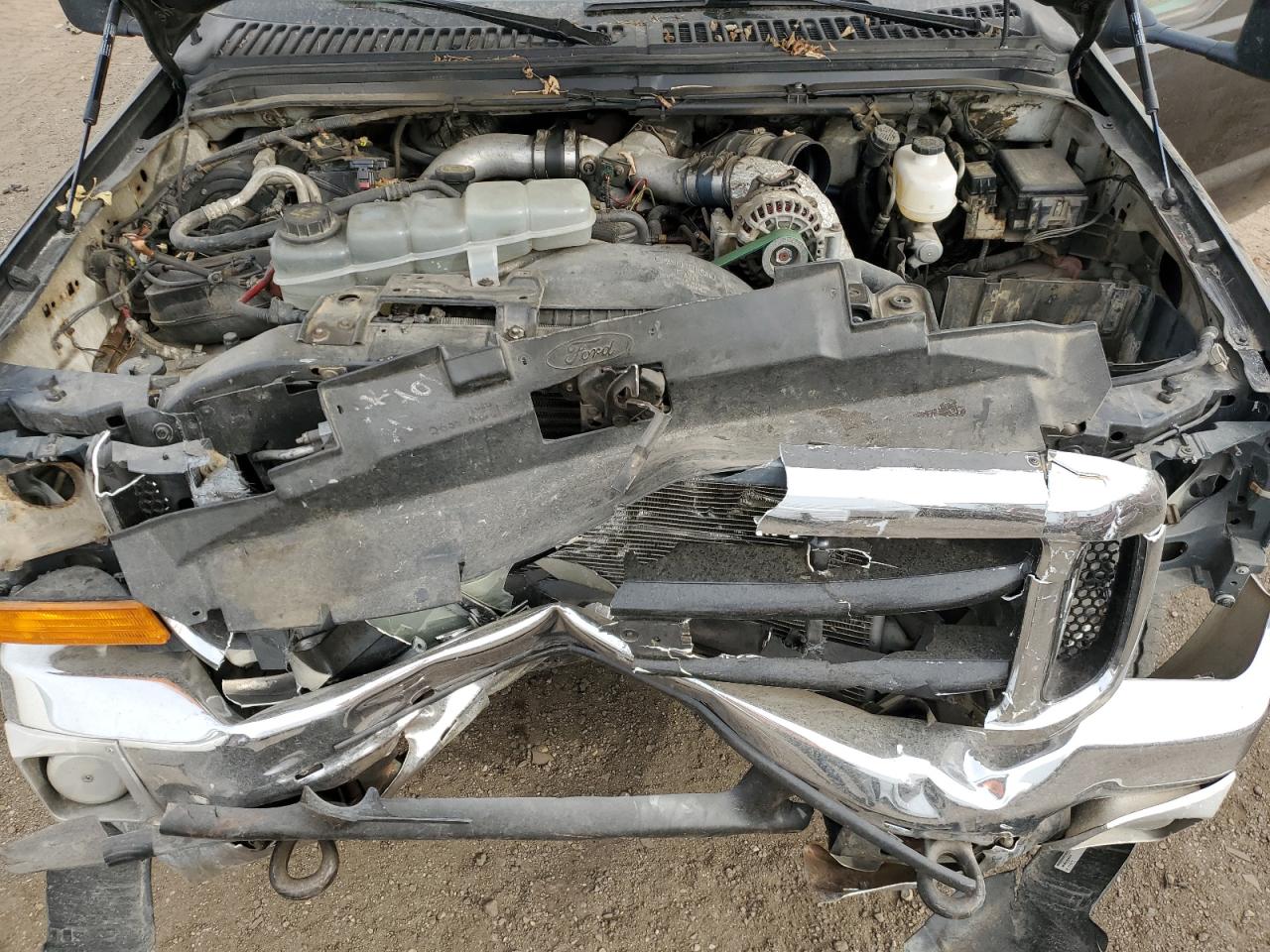 2000 Ford F550 Super Duty Utility / Service Truck VIN: 1FDAF56F9YEB97417 Lot: 89884235