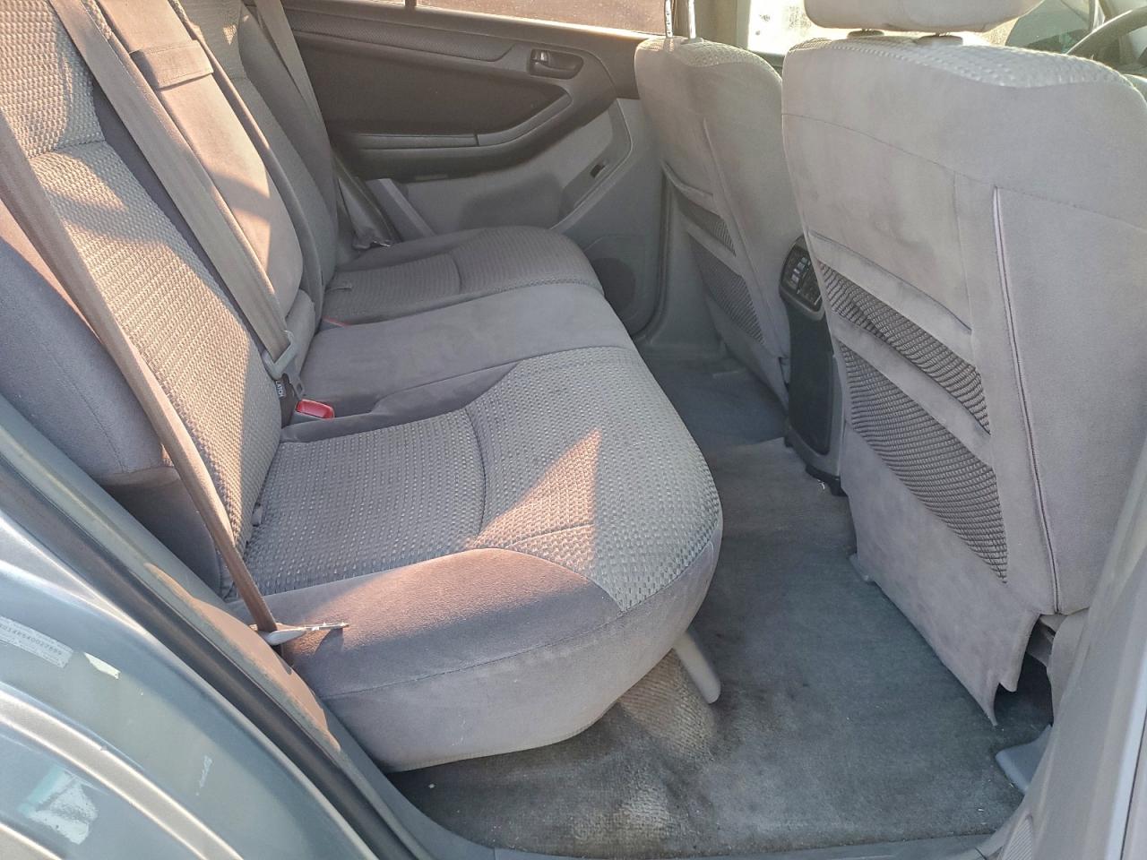 2004 Toyota 4Runner Sr5 VIN: JTEBU14R540027899 Lot: 94100035