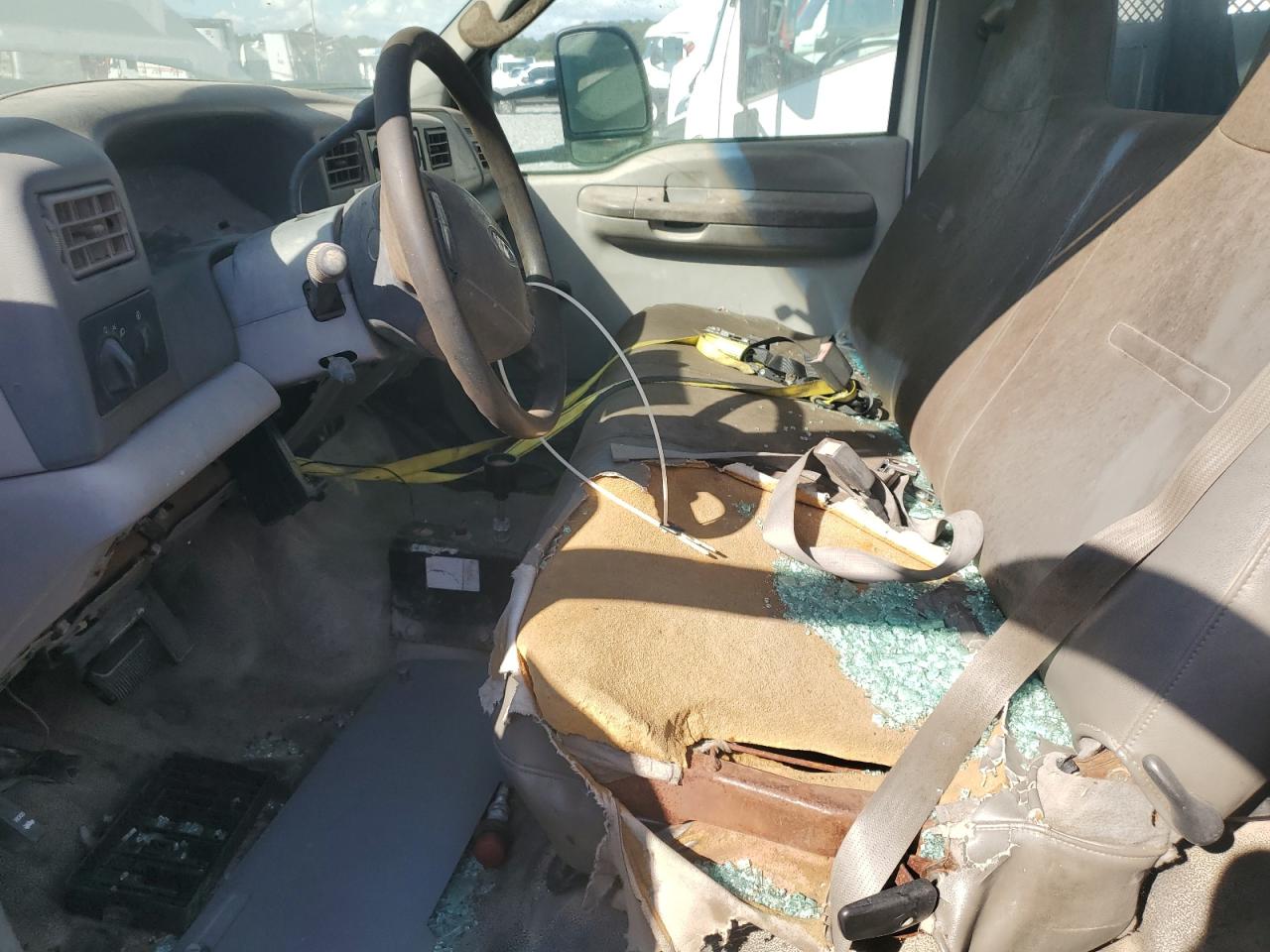 2004 Ford F550 Super Duty Flatbed Truck VIN: 1FDAF56P04ED99680 Lot: 89923765