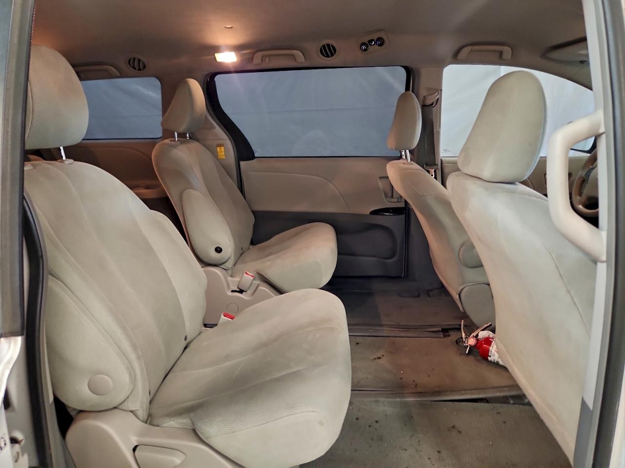 2014 Toyota Sienna VIN: 5TDZK3DC5ES461450 Lot: 92722155