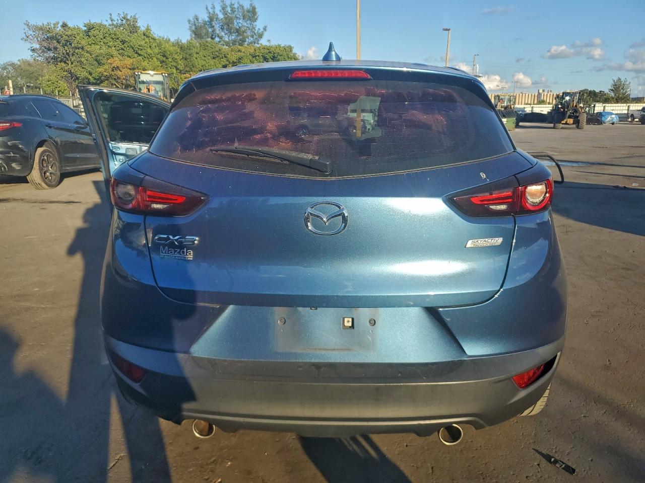 2019 Mazda Cx-3 Sport VIN: JM1DKDB73K0444375 Lot: 93500445