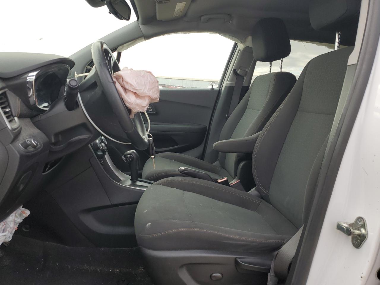 2020 Chevrolet Trax Ls VIN: 3GNCJKSB4LL140037 Lot: 92951675