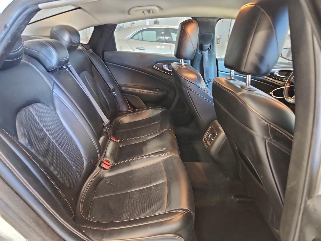 2015 Chrysler 200 C VIN: 1C3CCCCG4FN545665 Lot: 94310145