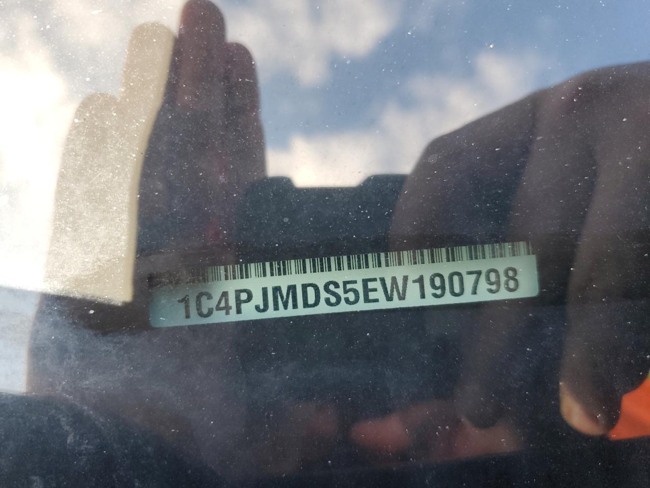 2014 Jeep Cherokee Limited VIN: 1C4PJMDS5EW190798 Lot: 93390395