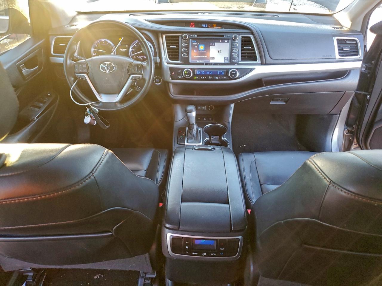 2018 Toyota Highlander Se VIN: 5TDJZRFH5JS497928 Lot: 94341465