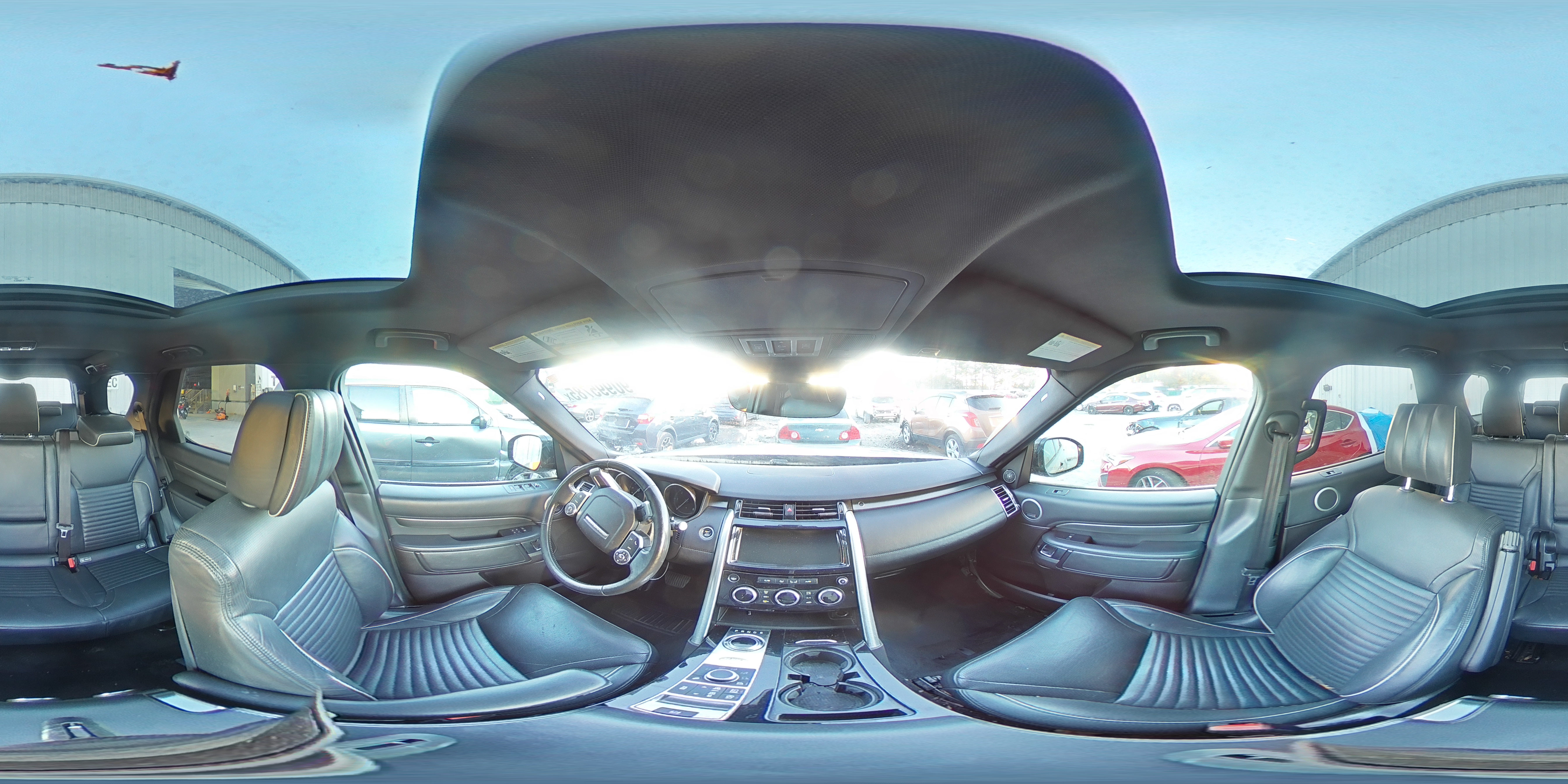 2017 Land Rover Discovery Hse Luxury VIN: SALRHBBKXHA018675 Lot: 90995785