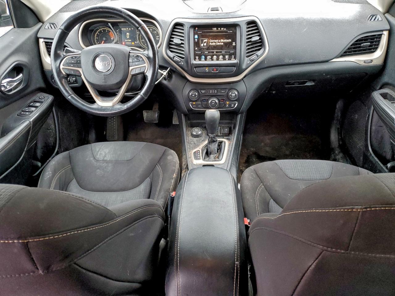 2016 Jeep Cherokee Latitude VIN: 1C4PJMCS1GW245445 Lot: 92267015