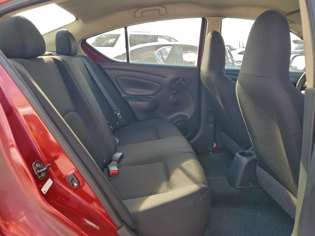 2015 Nissan Versa S VIN: 3N1CN7AP3FL950418 Lot: 93401245