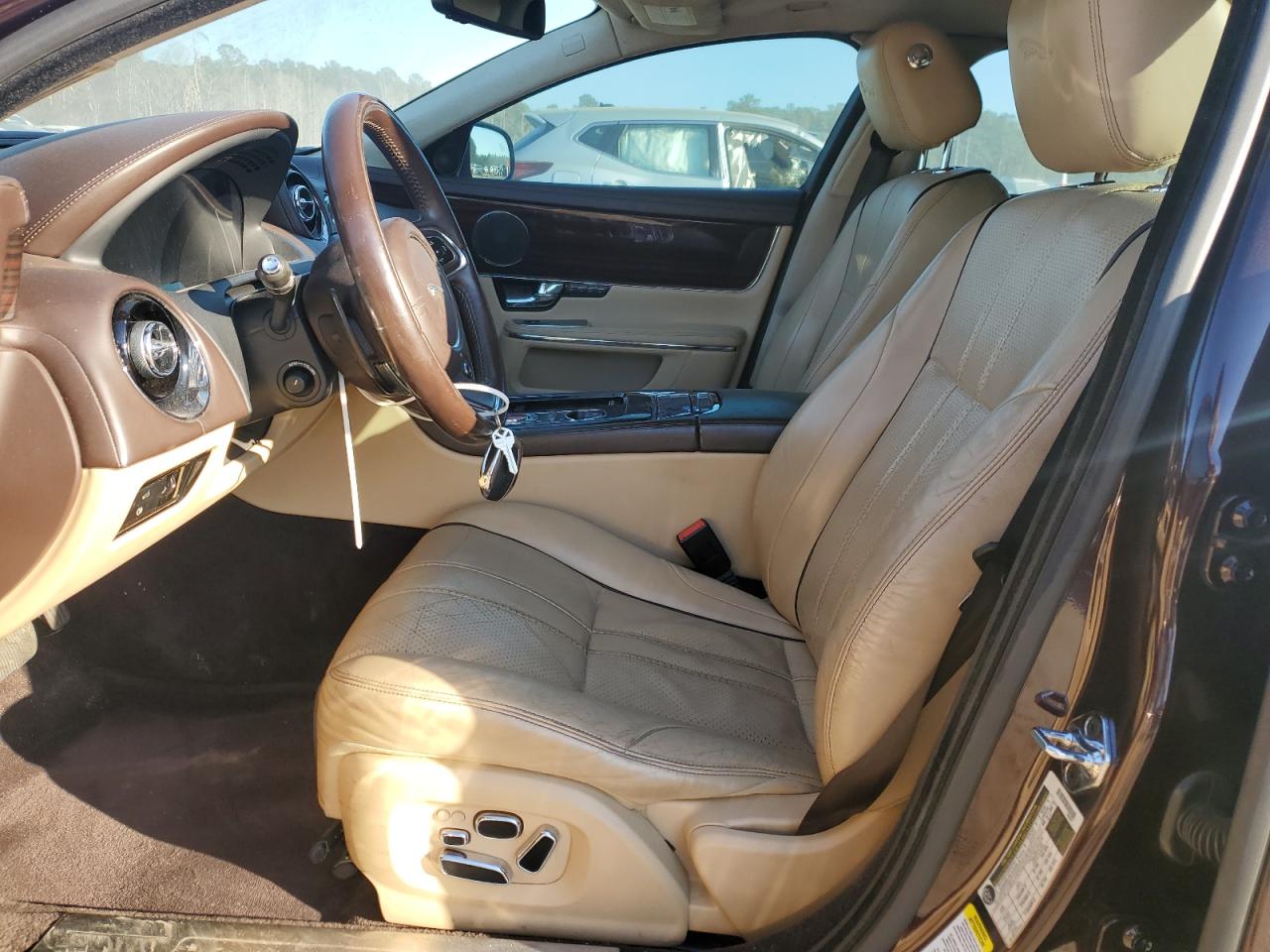 2011 Jaguar Xj VIN: SAJWA1CB6BLV06221 Lot: 91406675