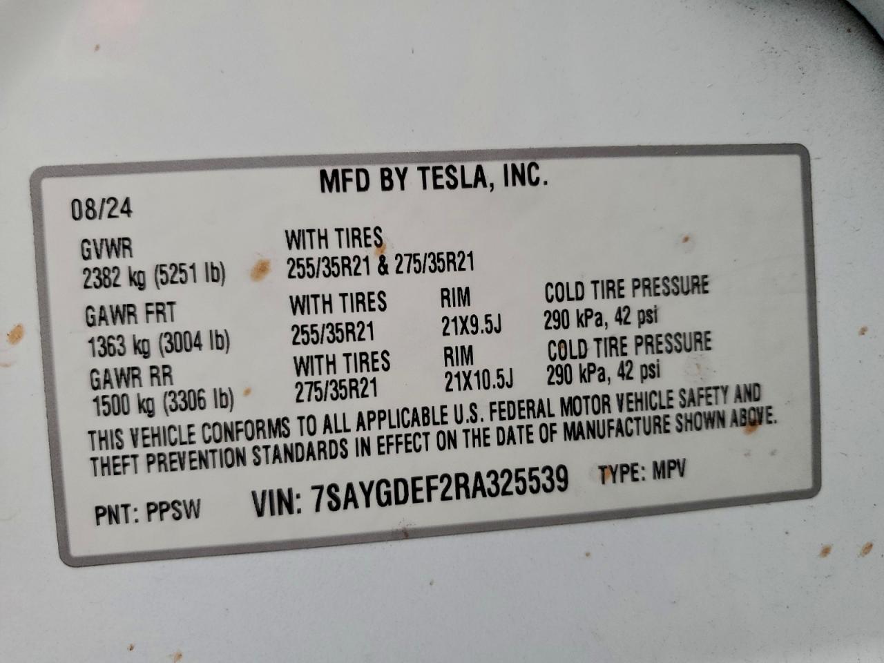 2024 Tesla Model Y VIN: 7SAYGDEF2RA325539 Lot: 92583525