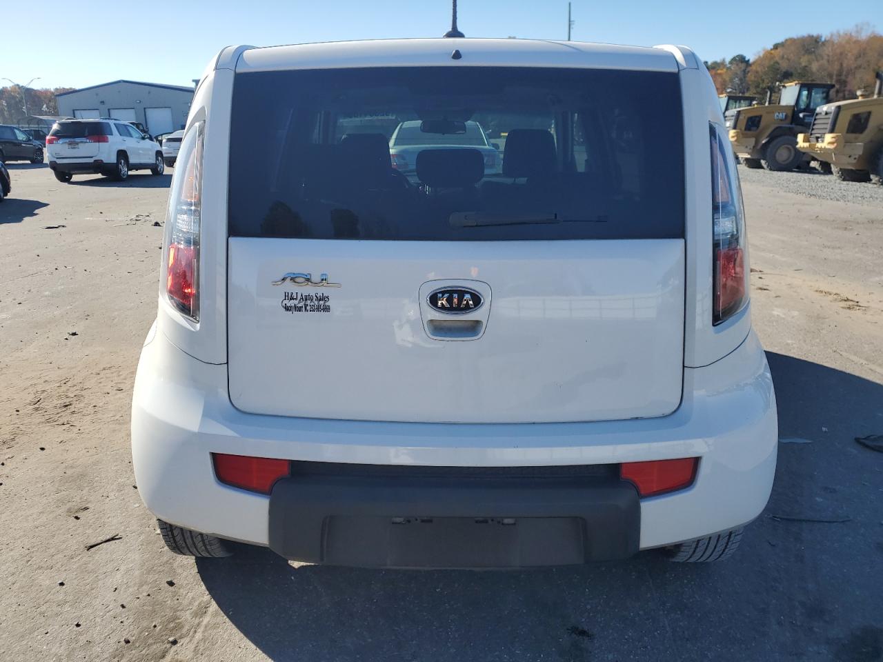 2010 Kia Soul + VIN: KNDJT2A23A7041657 Lot: 92384135