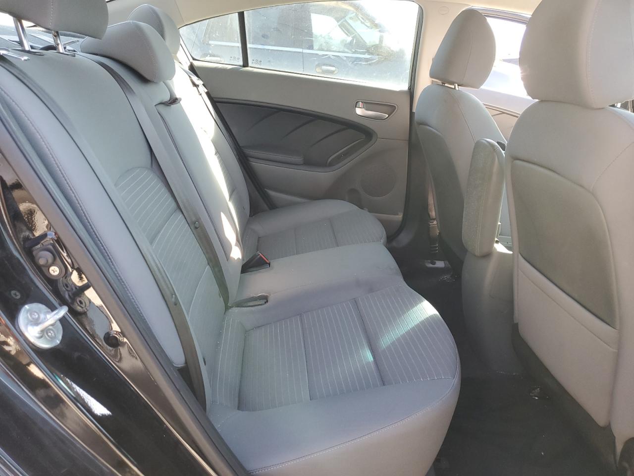 2017 Kia Forte Lx VIN: 3KPFL4A76HE100191 Lot: 92103555