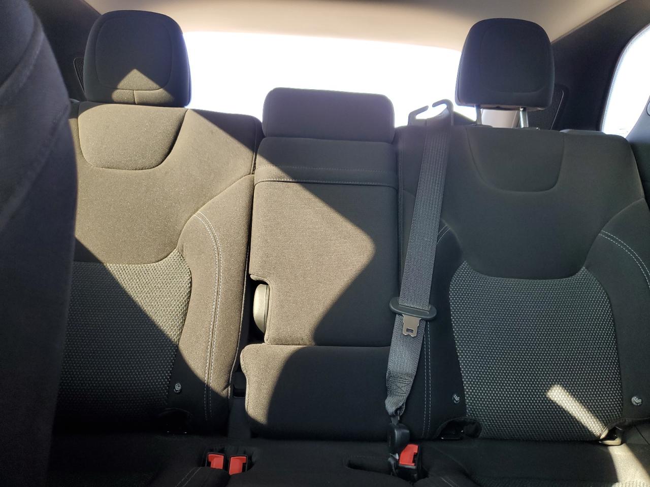 2019 Jeep Cherokee Latitude VIN: 1C4PJLCB4KD187412 Lot: 91692515