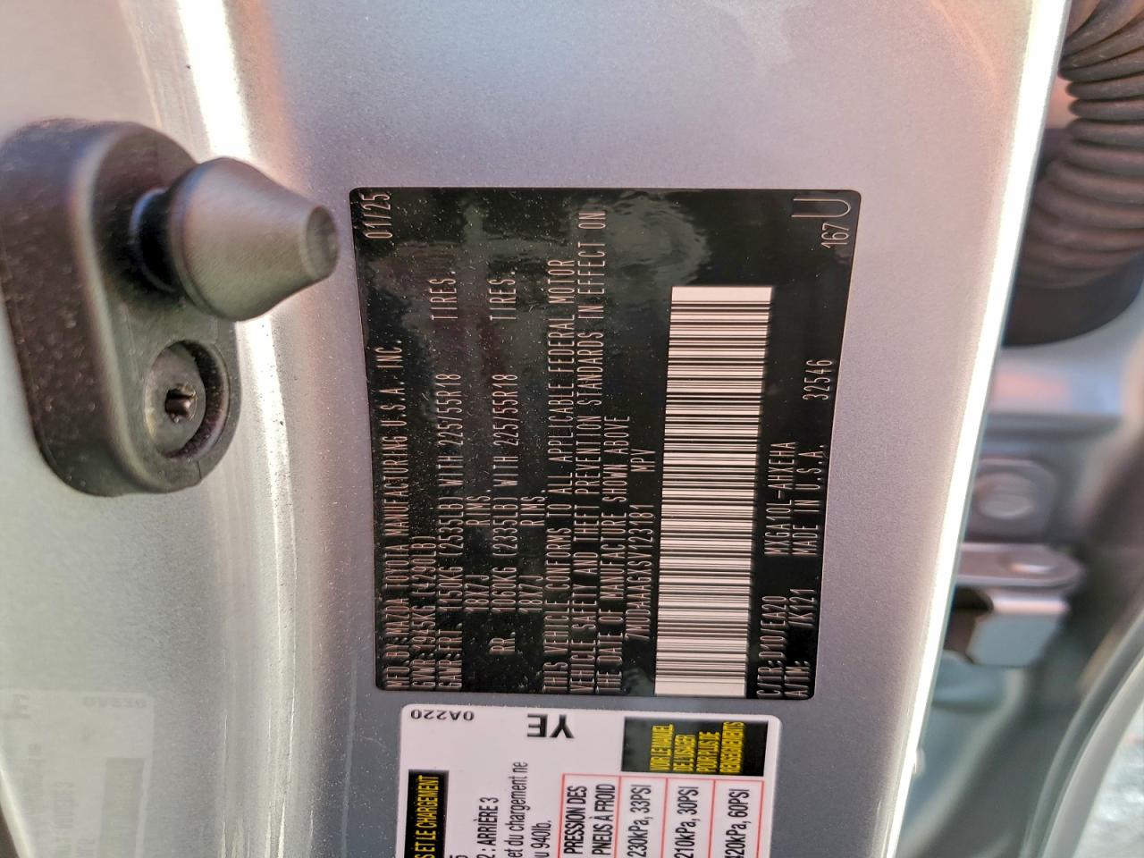 2025 Toyota Corolla Cross Xle VIN: 7MUDAAAGXSV123181 Lot: 93903785