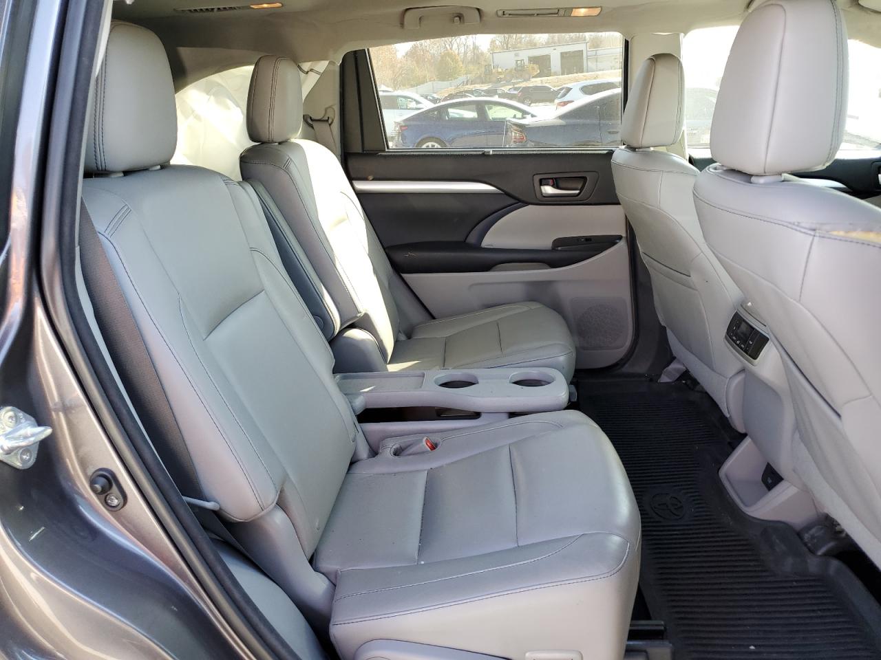 2016 Toyota Highlander Xle VIN: 5TDKKRFH4GS179669 Lot: 92173485