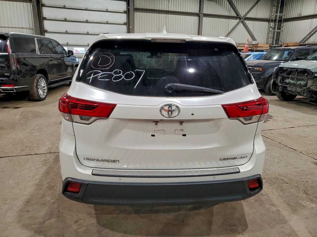 2017 Toyota Highlander Limited VIN: 5TDDZRFH4HS467651 Lot: 92926405