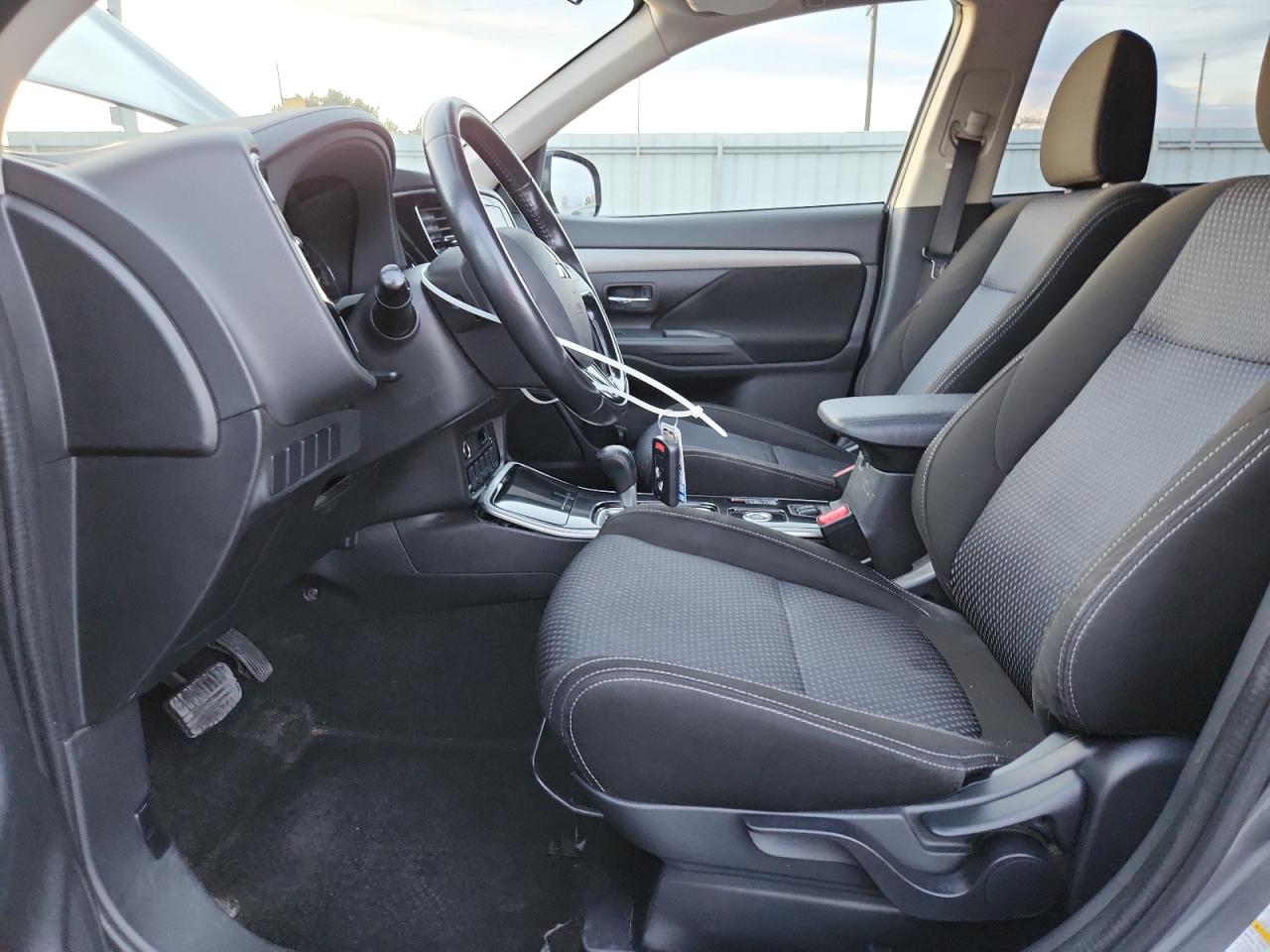 2017 Mitsubishi Outlander Se VIN: JA4AZ3A38HZ063062 Lot: 91443985