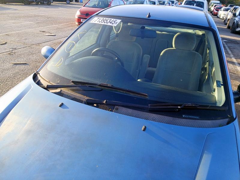 2003 FORD FOCUS 1.6 GHIA 5DR