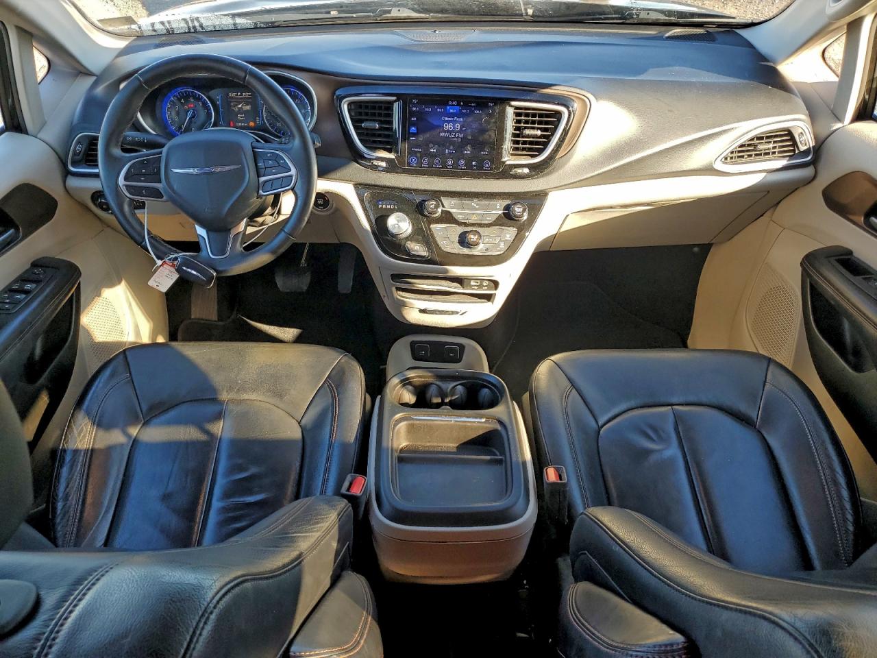 2017 Chrysler Pacifica Touring L VIN: 2C4RC1BG0HR778153 Lot: 94271645