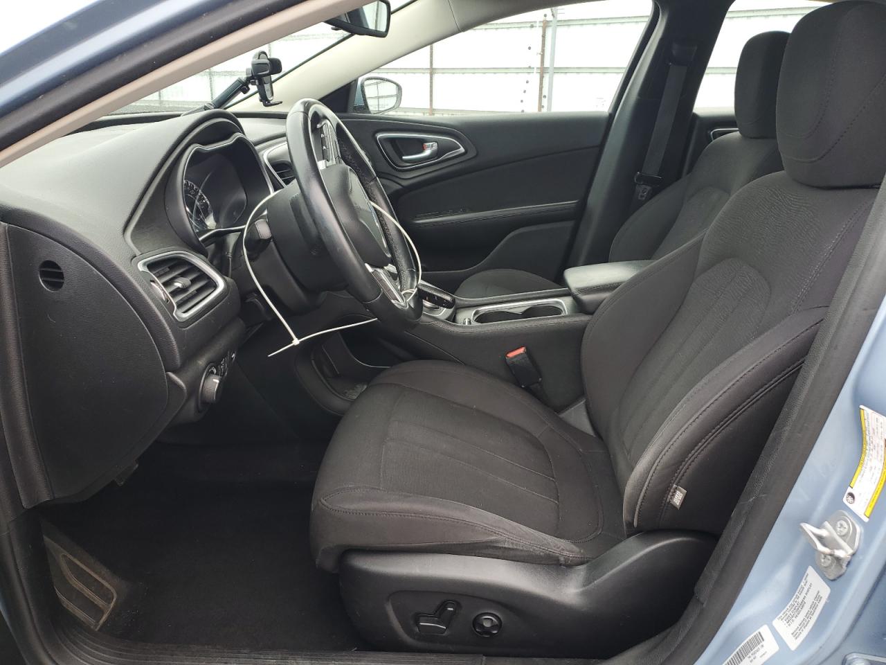 2015 Chrysler 200 Limited VIN: 1C3CCCAB3FN695595 Lot: 91815415