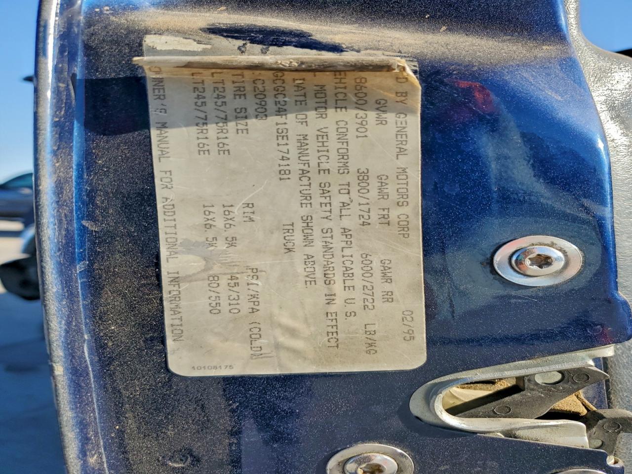 1995 Chevrolet Gmt-400 C2500 VIN: 1GCGC24F1SE174181 Lot: 90946735